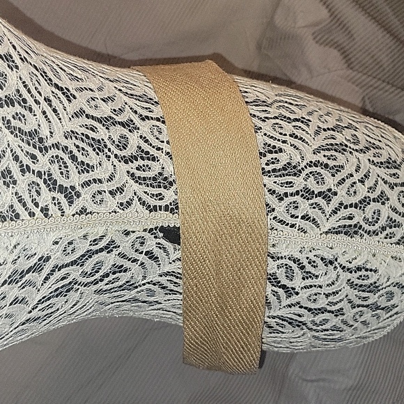 Levi's Wide Elastic Belt Tan Brown bovine Leather Accent Adjustable Waist Belt - Picture 2 of 7